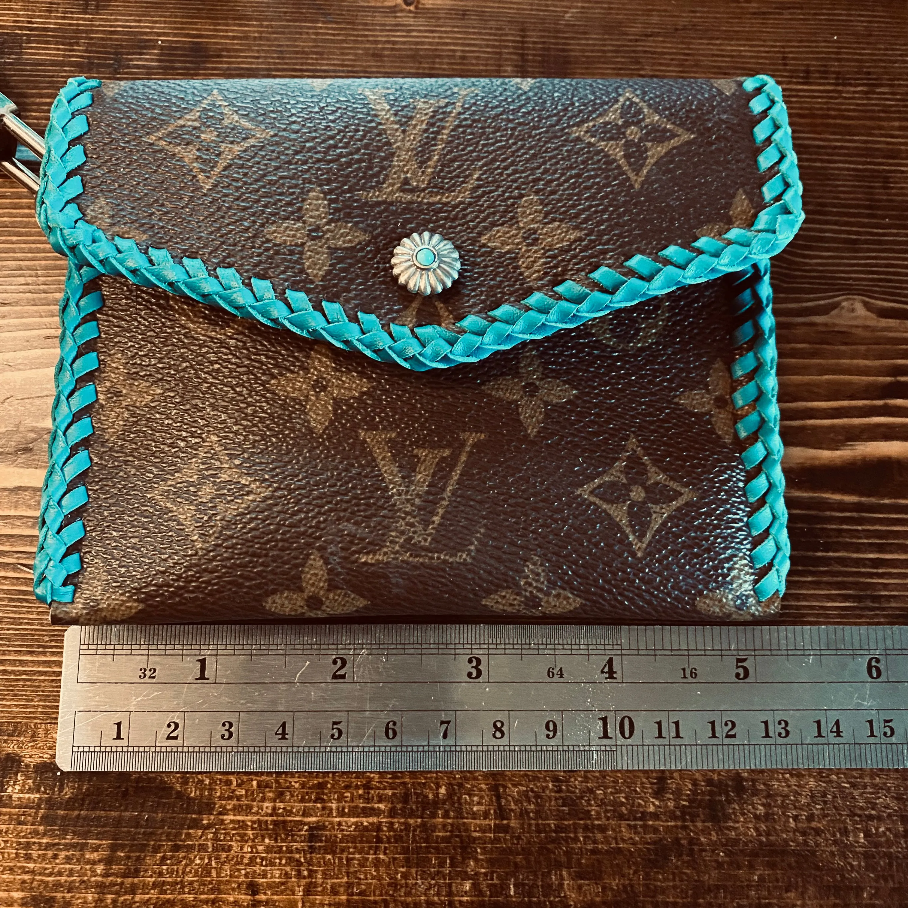 The Cardinal - Turquoise Vintage Card Holder/Wallet/Keychain
